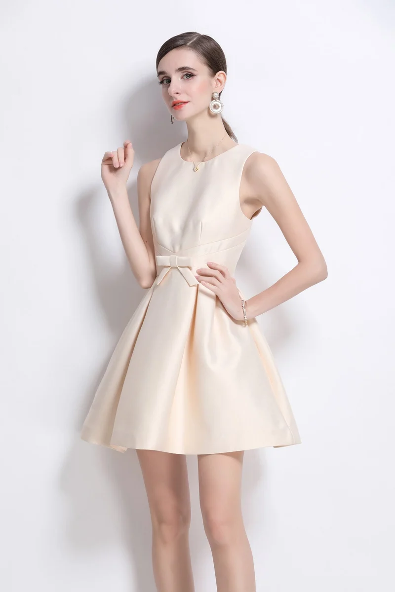 Sleeveless Bow Belt Ivory White Pleated Dress