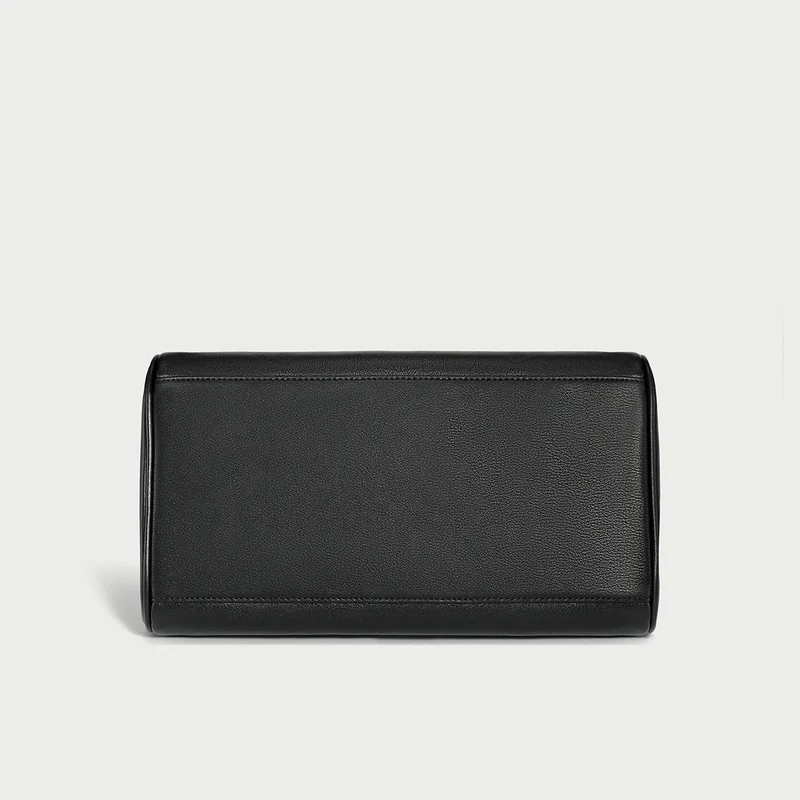 Classic Baguette Leather Shoulder Bag