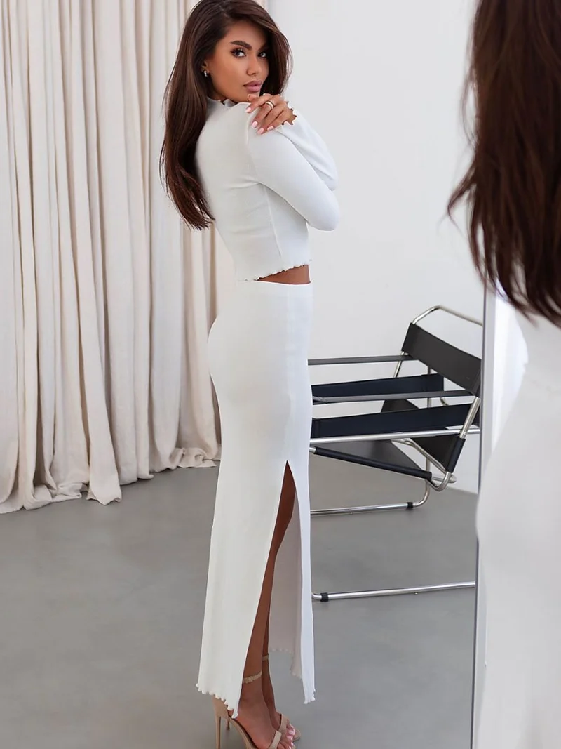 Set model 208745 IVON