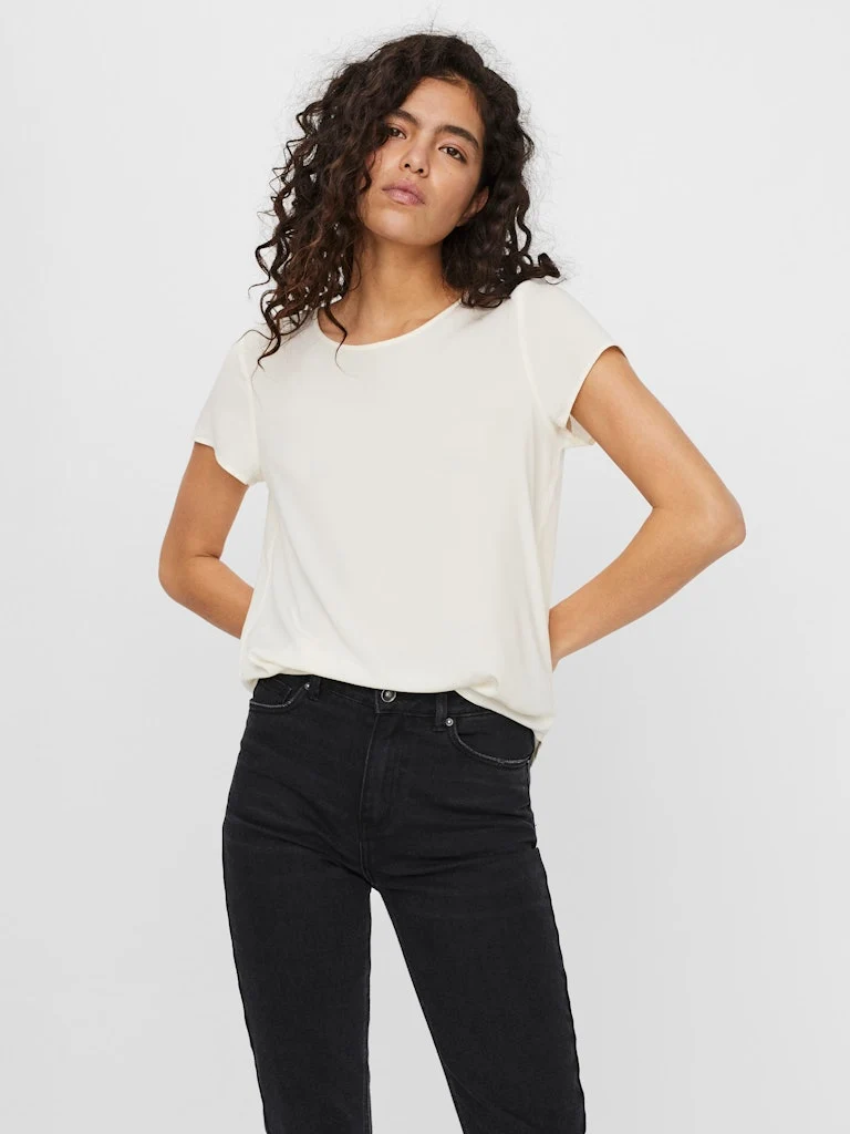 BECCA PLAIN SS TOP