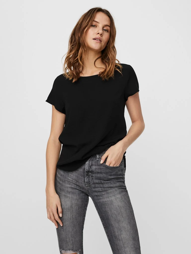 BECCA PLAIN SS TOP